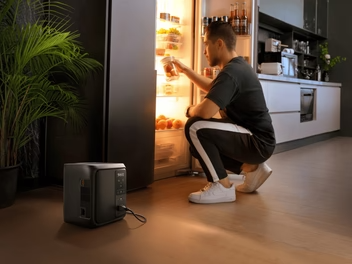 Load image into Gallery viewer, EcoFlow DELTA 3 1000 Air Portable Power Station